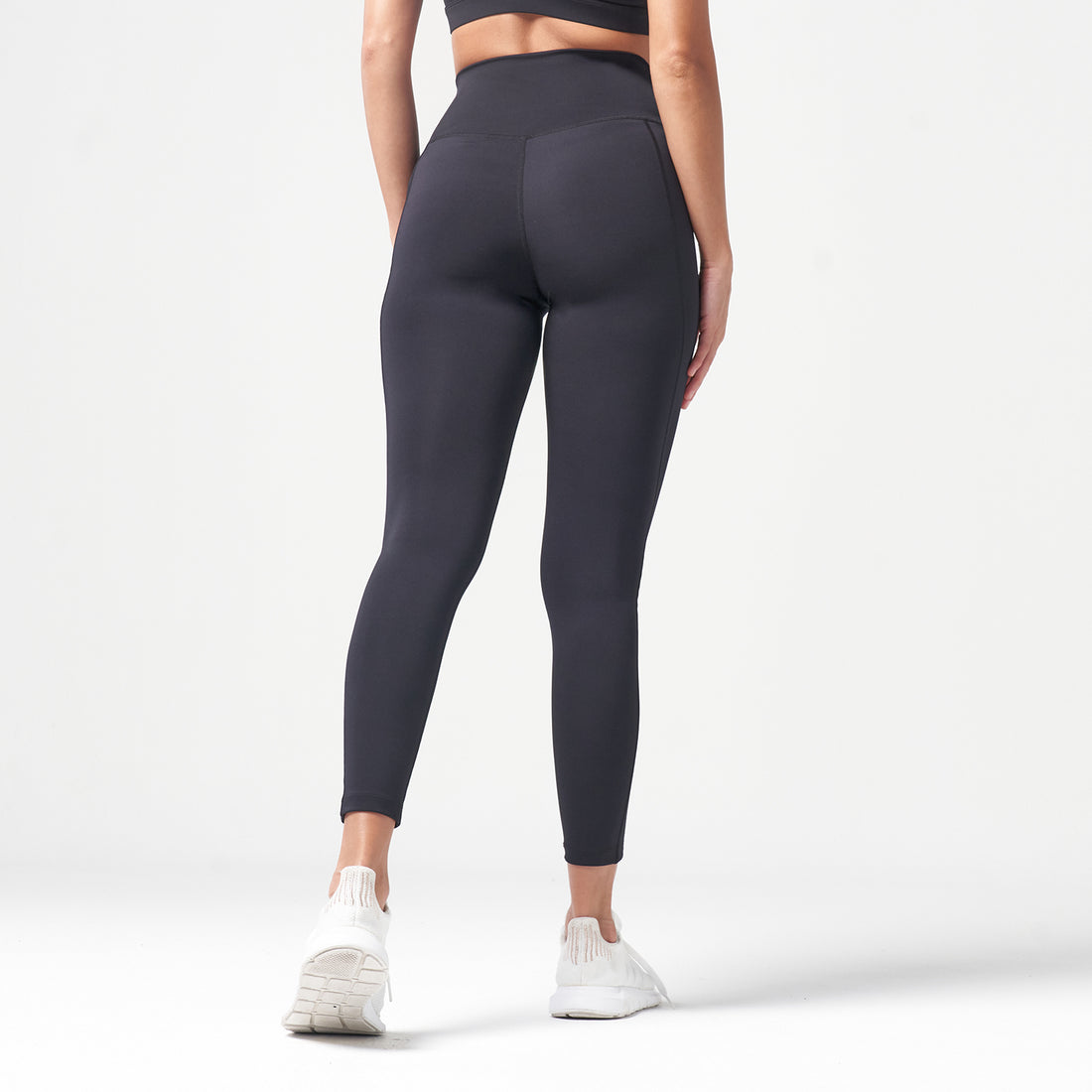 ESSENTIAL CROPPED LEGGINGS - BLACK